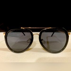 Aviator Black and Gold Sunglasses